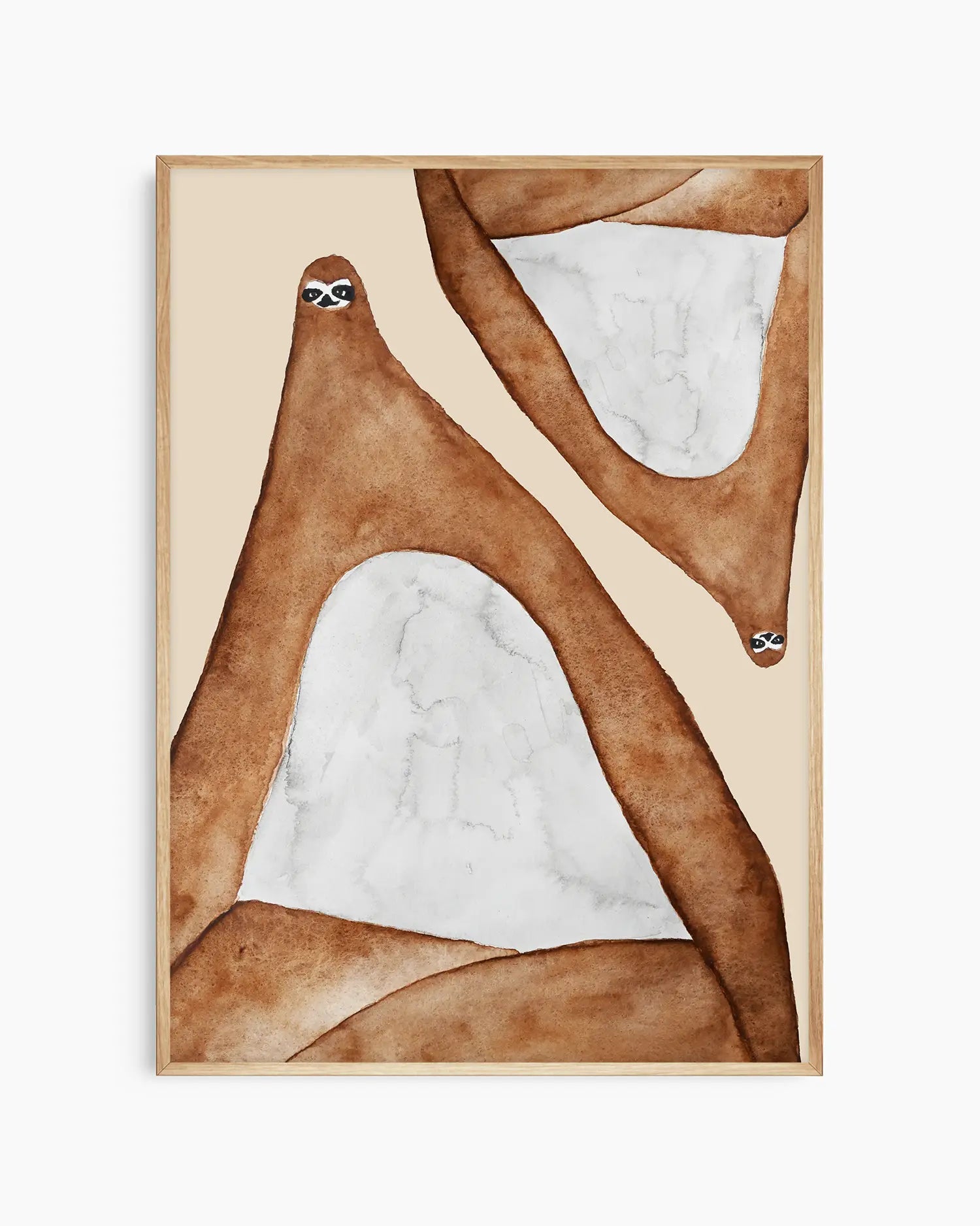 Nursery poster of two lazy sloths in brown on a beige background in an oak frame.